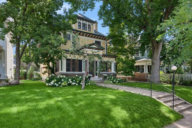 2105 Girard Avenue S, Minneapolis, MN 55405