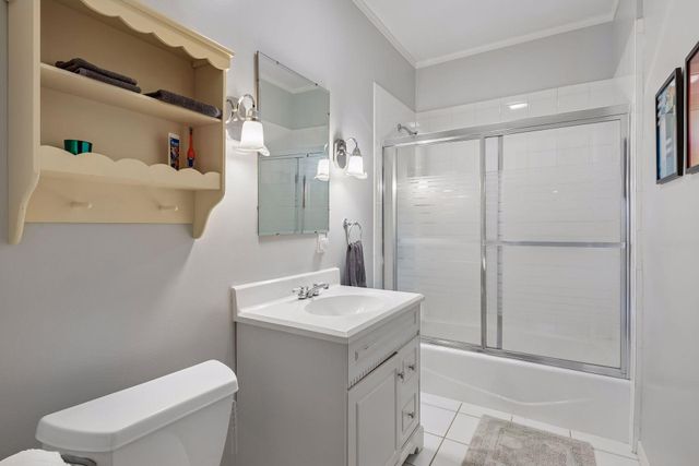 2105 Girard Avenue S, Minneapolis, MN 55405