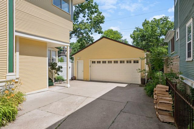 2105 Girard Avenue S, Minneapolis, MN 55405