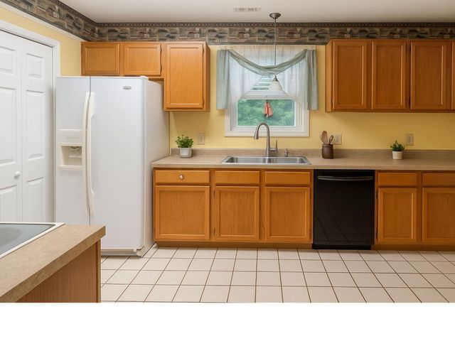 101 Manor Drive A, Forest, VA 24551