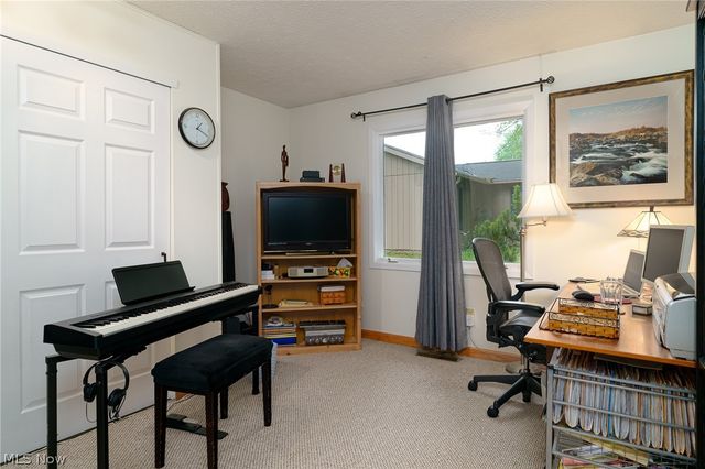 10804 Watercress Road, Strongsville, OH 44149