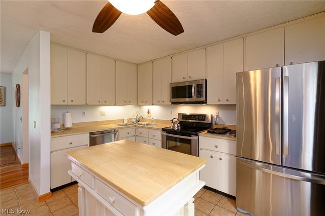 10804 Watercress Road, Strongsville, OH 44149