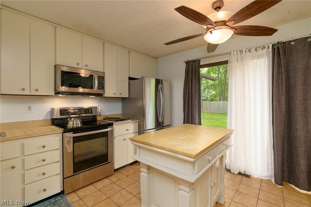 10804 Watercress Road, Strongsville, OH 44149