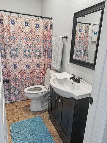 175 Ellen Ln, Decaturville, TN 38329