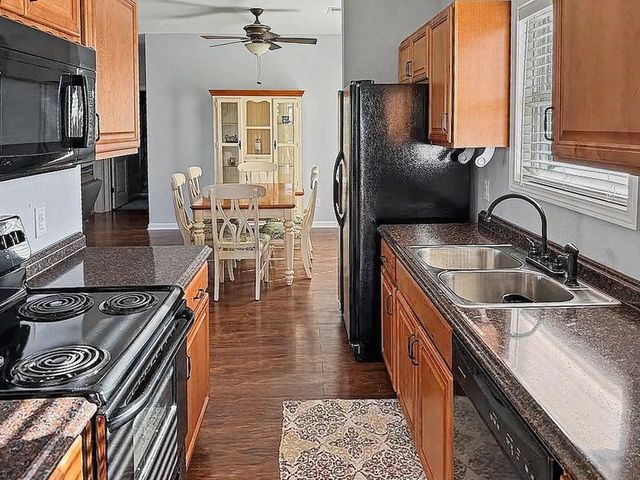 175 Ellen Ln, Decaturville, TN 38329