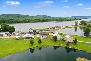 175 Ellen Ln, Decaturville, TN 38329