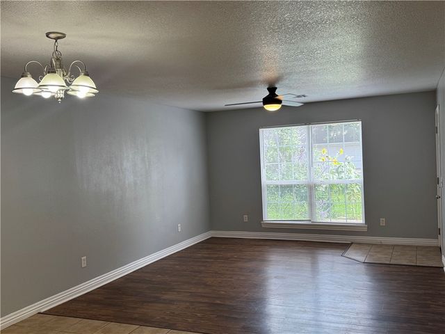 860 Mockingbird Lane, Gentry, AR 72734