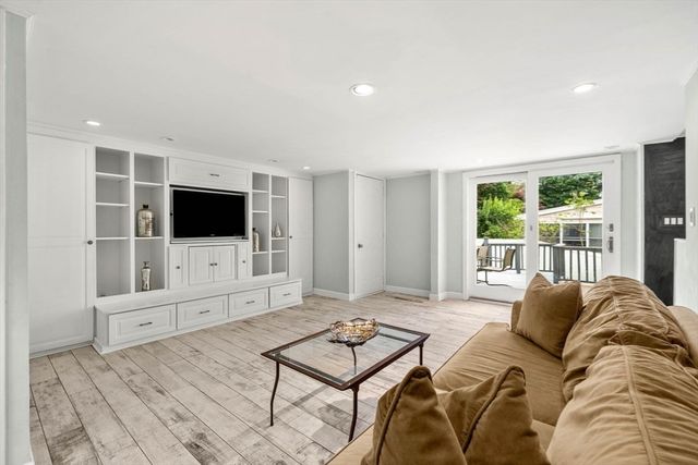 88 Elm St, Milton, MA 02186
