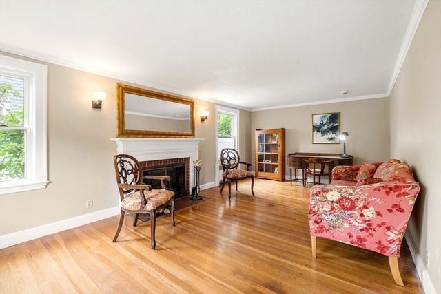 88 Elm St, Milton, MA 02186