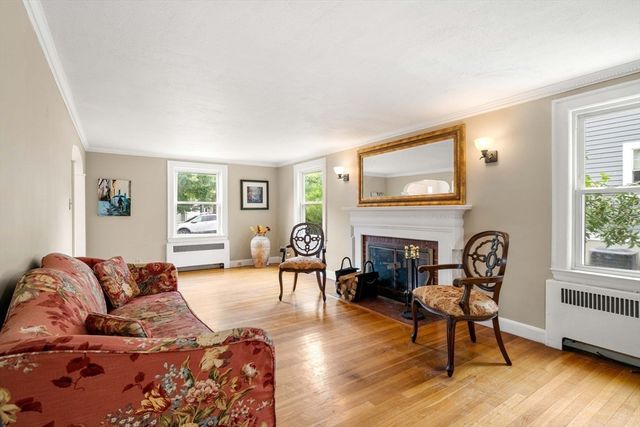88 Elm St, Milton, MA 02186