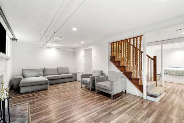 88 Elm St, Milton, MA 02186