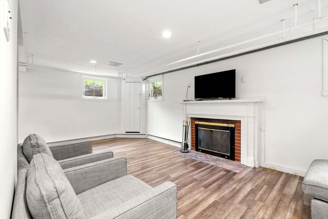 88 Elm St, Milton, MA 02186
