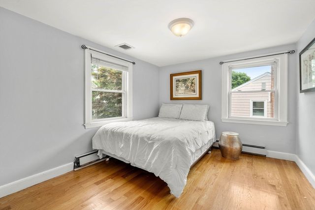88 Elm St, Milton, MA 02186