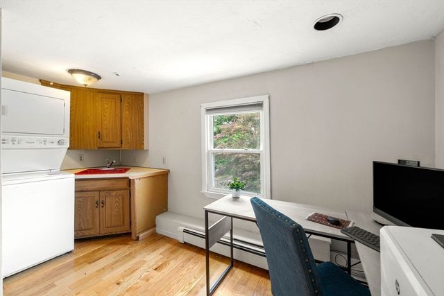 88 Elm St, Milton, MA 02186