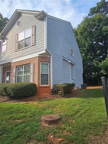 2511 Walden Lake Drive, Decatur, GA 30035