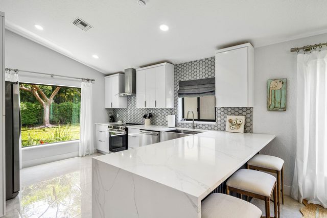 13618 Breton Lane, Delray Beach, FL 33446