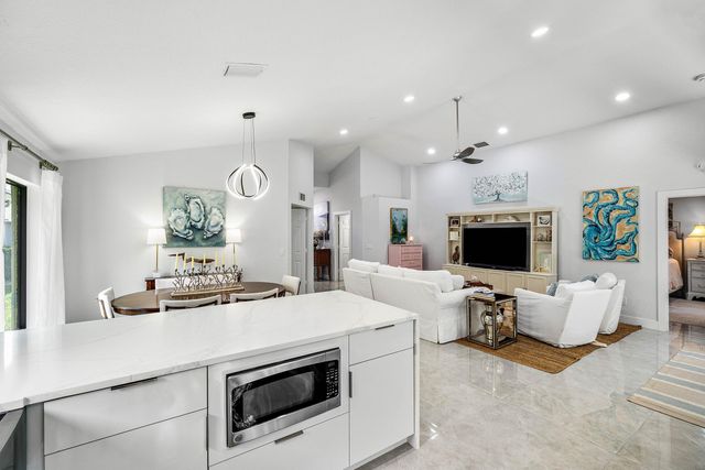 13618 Breton Lane, Delray Beach, FL 33446