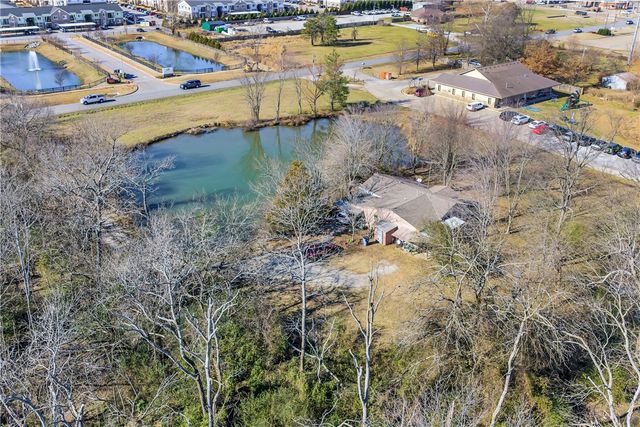 1621 & 1623 Greenhouse Road, Bentonville, AR 72713