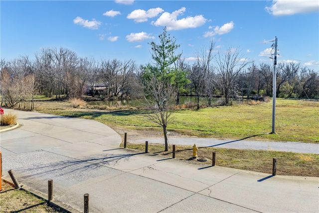 1621 & 1623 Greenhouse Road, Bentonville, AR 72713