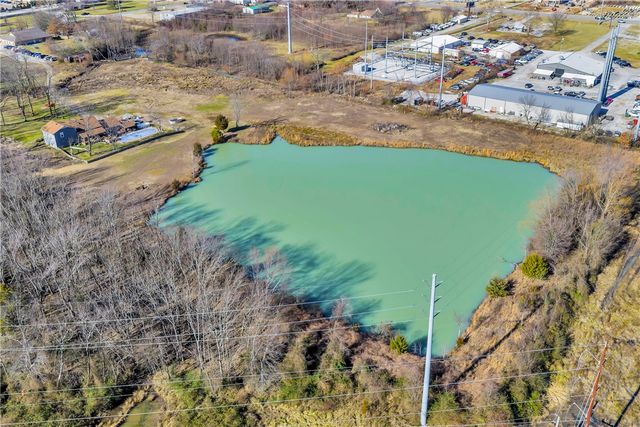 1621 & 1623 Greenhouse Road, Bentonville, AR 72713