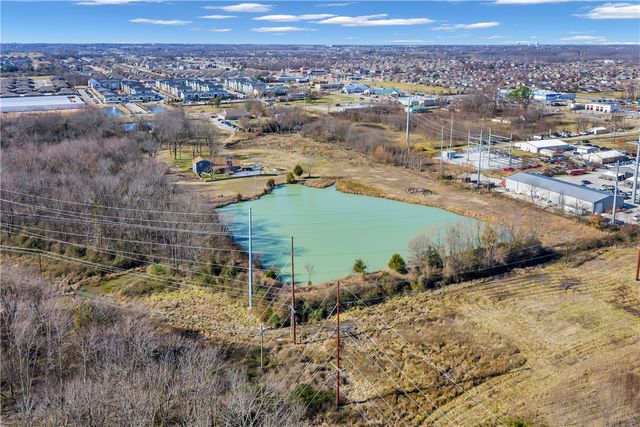 1621 & 1623 Greenhouse Road, Bentonville, AR 72713