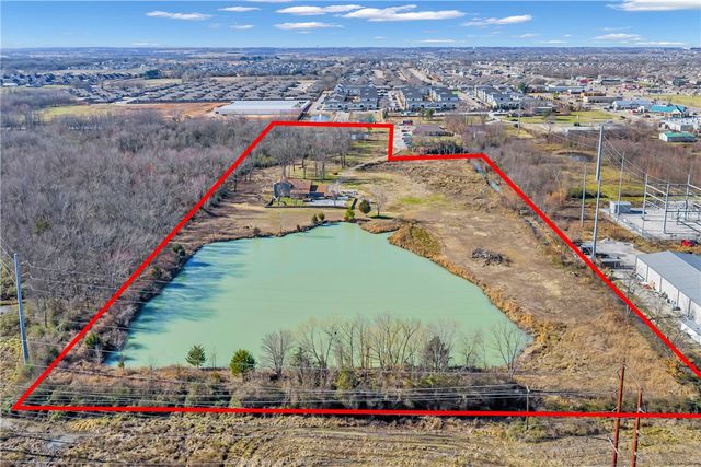 1621 & 1623 Greenhouse Road, Bentonville, AR 72713