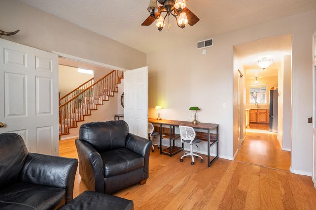 8605 Hillshire Place NW, Albuquerque, NM 87114