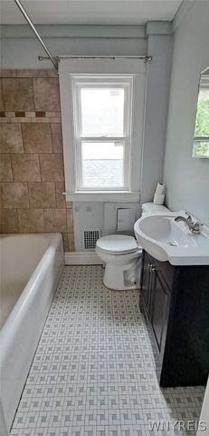 2498 Linwood Avenue, Niagara Falls, NY 14305