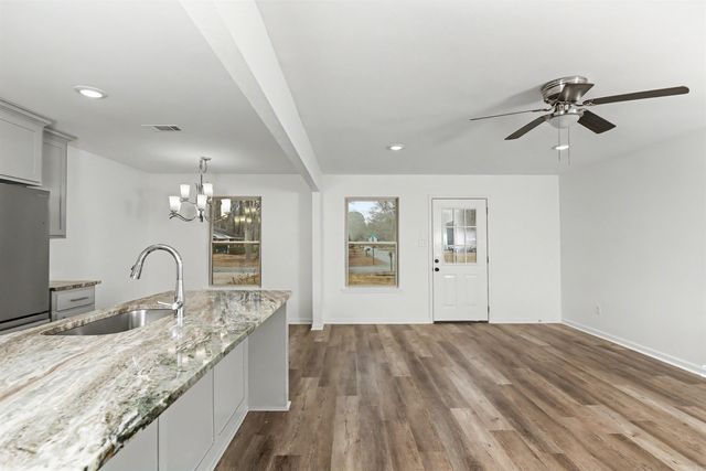 1300 Blue Acres, White Hall, AR 71602