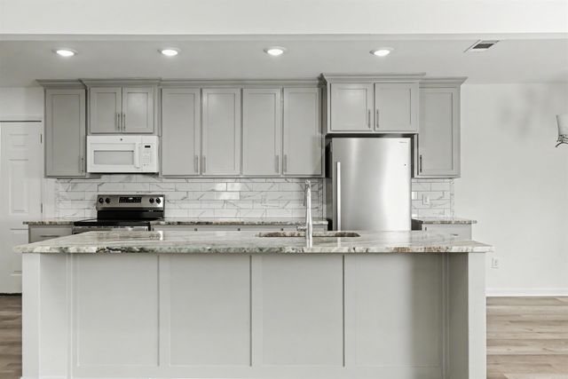 1300 Blue Acres, White Hall, AR 71602