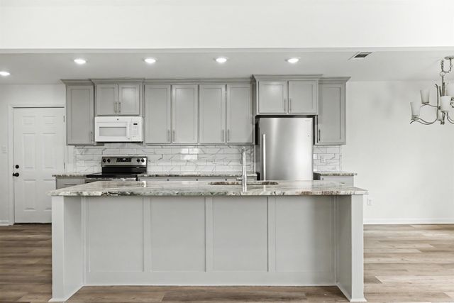 1300 Blue Acres, White Hall, AR 71602