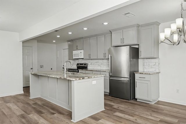 1300 Blue Acres, White Hall, AR 71602