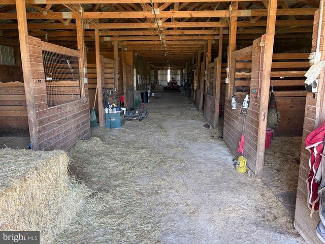 2472 BIGLERVILLE RD, Gettysburg, PA 17325