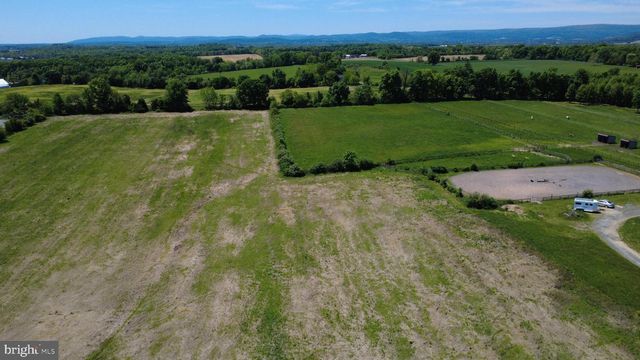 2472 BIGLERVILLE RD, Gettysburg, PA 17325