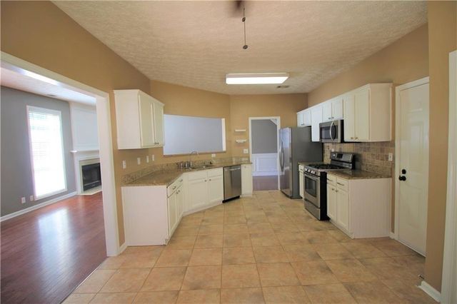 235 Cadence Court, Milton, GA 30004