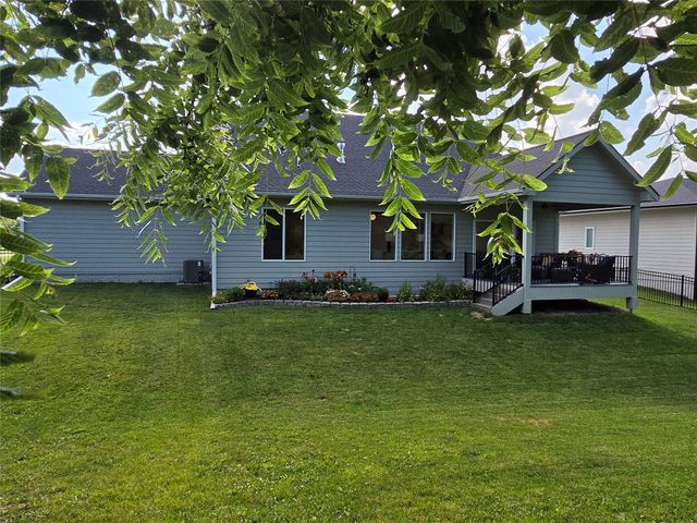 2725 NW Brookside Drive, Grimes, IA 50111