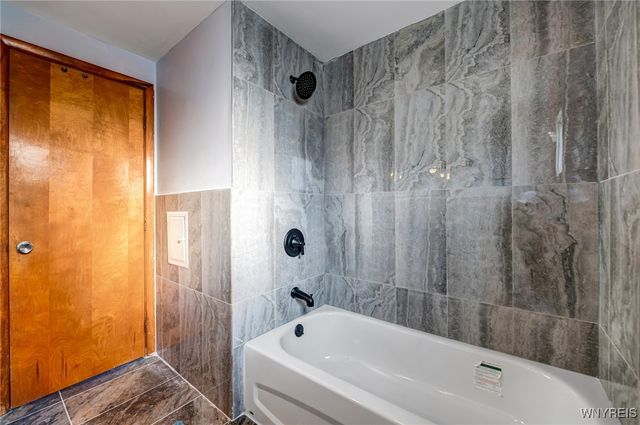 196 Barnabas Drive, Cheektowaga, NY 14043