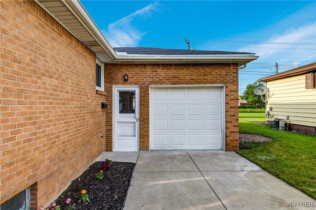 196 Barnabas Drive, Cheektowaga, NY 14043