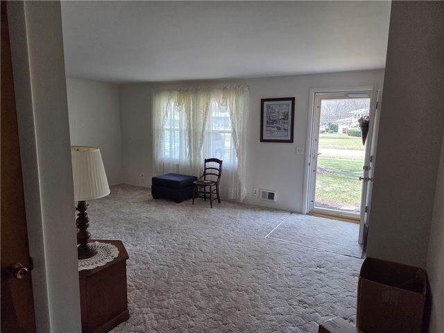 516 Heritage Dr Drive, Greece, NY 14615