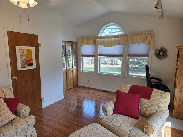 516 Heritage Dr Drive, Greece, NY 14615