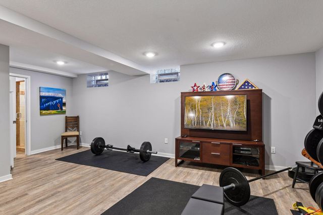 5311 Saint Croix Avenue N, Golden Valley, MN 55422