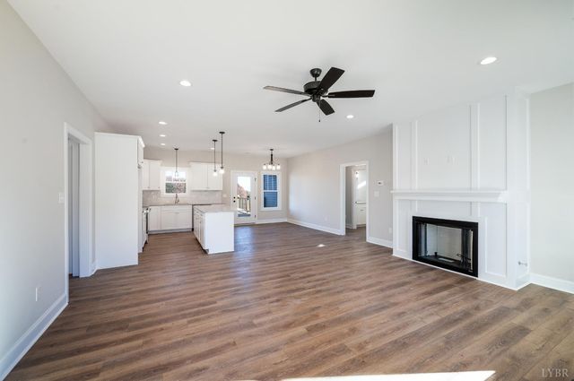 10402 Leesville Road, Lynch Station, VA 24571