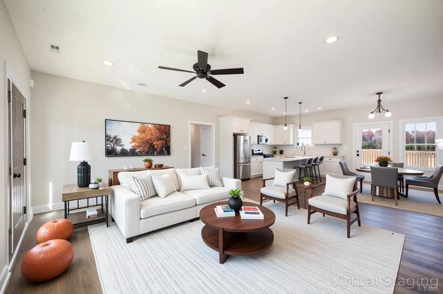 10402 Leesville Road, Lynch Station, VA 24571