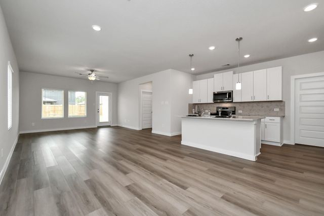 16513 Breezy Knoll, Conroe, TX 77302