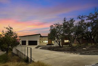 756 SPACIOUS SKY, San Antonio, TX 78260
