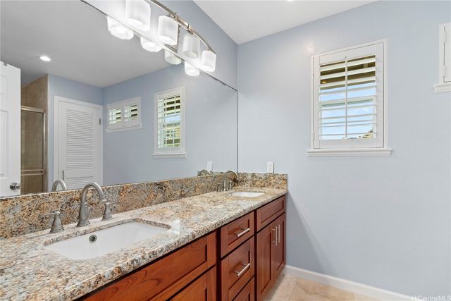98-1810 B Kaahumanu Street 3, Pearl City, HI 96782