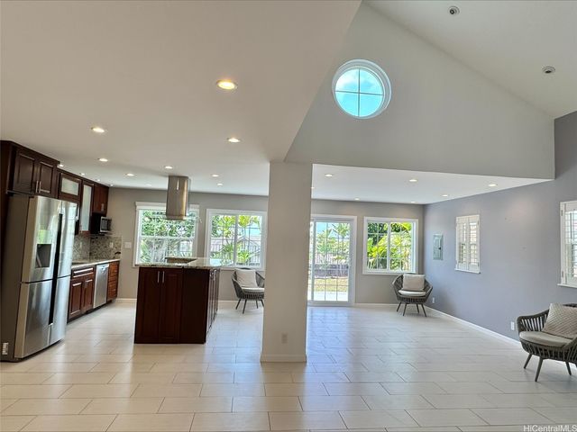 98-1810 B Kaahumanu Street 3, Pearl City, HI 96782