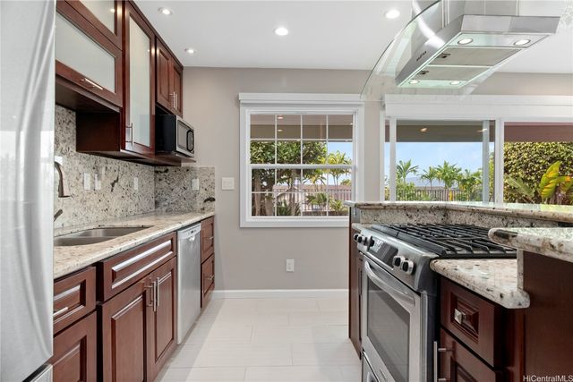 98-1810 B Kaahumanu Street 3, Pearl City, HI 96782