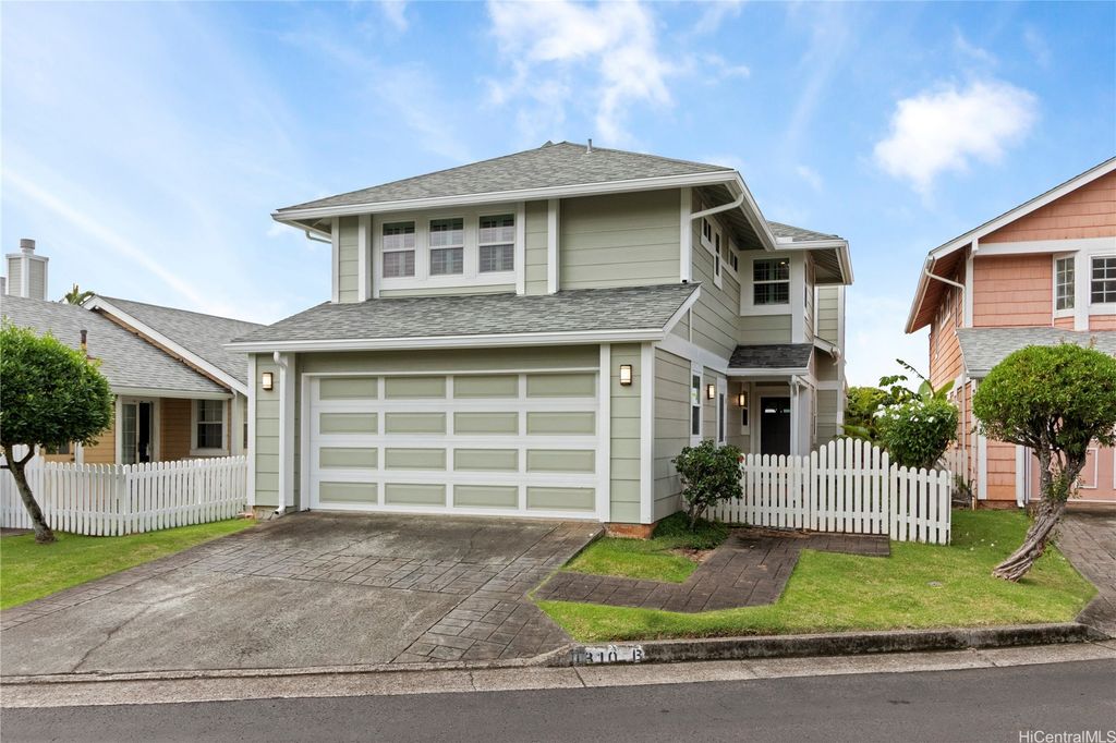 98-1810 B Kaahumanu Street 3, Pearl City, HI 96782