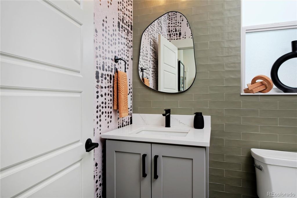 Image 17 of property listing at 11532 Vibrato Lane, Lone Tree, CO 80134